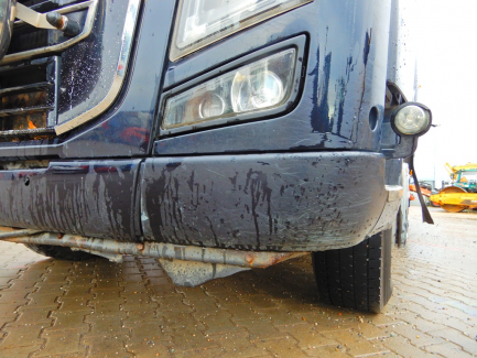 Zdjęcie przedmiotu: AUCTION OF THE DAY Volvo FH 16 700 6x4 Globetrotter Euro 5 with BERGS FOGEN timber body with JONSERED 1080 crane