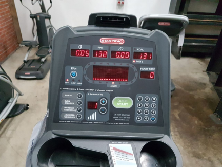 Zdjęcie przedmiotu: STAR TRAC sports equipment set 1x TREADMILL + 3x ORBITREK