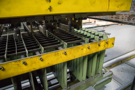 Zdjęcie przedmiotu: Technological line for the production of SICODAN condensers CONDENSER line