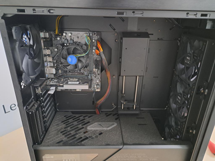 Zdjęcie przedmiotu: ASUS Desktop Computer &ndash; 3 pcs.