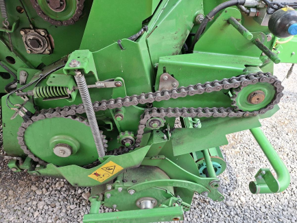 Zdjęcie przedmiotu: Прес-підбирач JOHN DEERE V451HR