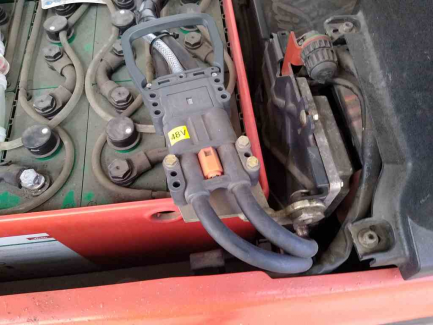 Zdjęcie przedmiotu: Electric pallet truck FENWICK-LINDE E16PH-01