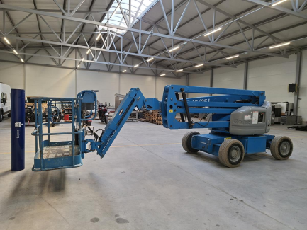 Zdjęcie przedmiotu: Електричний колінчастий підйомник GENIE Z-45/25J