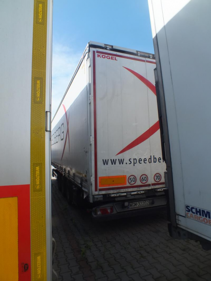 Zdjęcie przedmiotu: Naczepa kurtynowa MEGA KOGEL SN24 S 24-1