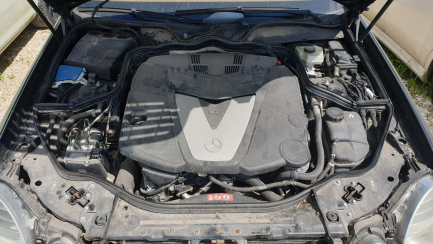 Zdjęcie przedmiotu: Пропозиція на сміття седана Mercedes-Benz E