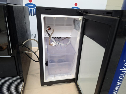 Zdjęcie przedmiotu: Кавоварка під тиском FRESCO X580C + холодильник MILK COOLER C5