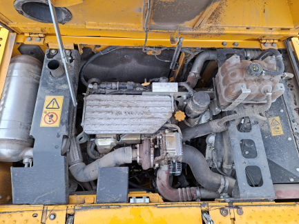 Zdjęcie przedmiotu: Гусеничний екскаватор JCB 220X + валкова головка GREENTEC UFKES FC 370 для обрізки дерев та кущів