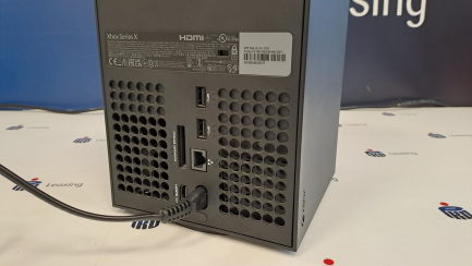 Zdjęcie przedmiotu: Консоль MICROSOFT XBOX Series X з Blu-ray приводом 4K UHD