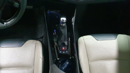 Zdjęcie przedmiotu: Toyota C-HR 2.0 Hybrid Premiere Edition