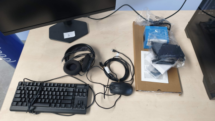Zdjęcie przedmiotu: Zestaw komputerowy: Komputer stacjonarny Intel Core i5-12400F, RTX 5060, 32GB, 2TB M2, WIN 11 Pro + Monitor LED 27" AOC 27G4X + Słuchawki + Klawiatura  + Myszka 