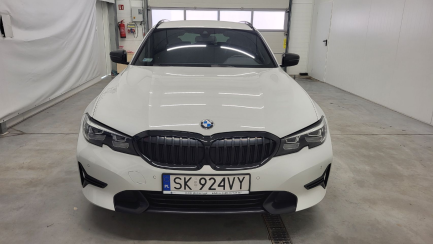 Zdjęcie przedmiotu: BMW 318i Sport Line aut