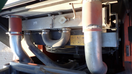 Zdjęcie przedmiotu: DOOSAN Infracore Co., Ltd. DX530LC-3 tracked excavator