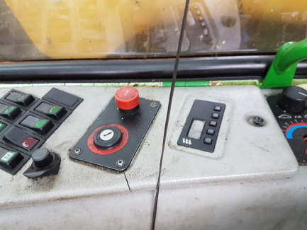 Zdjęcie przedmiotu: Harvester John Deere 770D