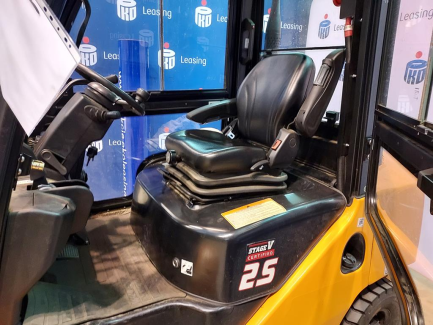 Zdjęcie przedmiotu: HANGCHA CPCD25-XW97F forklift with accessories