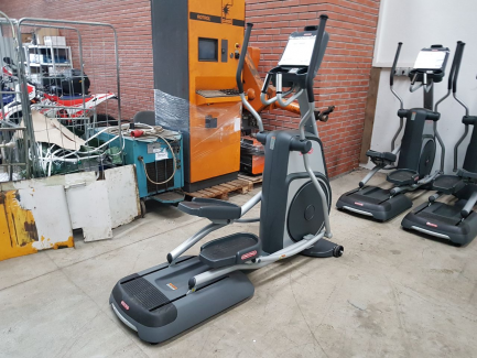 Zdjęcie przedmiotu: STAR TRAC sports equipment set 1x TREADMILL + 3x ORBITREK