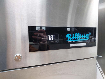 Zdjęcie przedmiotu: Szafa chłodnicza Krosno-Metal Refrigerator AHKMN0690001 700L