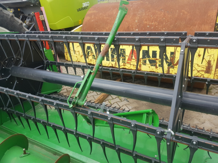 Zdjęcie przedmiotu: Kombajn Zbożowy John Deere W 330 Z HEDEREM I STOŁEM DO RZEPAKU