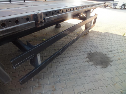 Zdjęcie przedmiotu: KRONE SD Curtain trailer