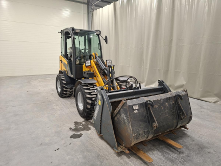 Zdjęcie przedmiotu: Ładowarka kołowa SCHAFFER 2430