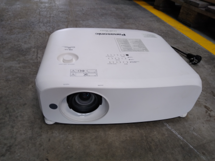 Zdjęcie przedmiotu: PANASONIC PT-VZ580 projector