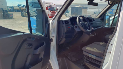 Zdjęcie przedmiotu: RENAULT/GRUAU Master FWD 2.3 dCi L3H1 Pack Clim S&S+E E6 3.5t