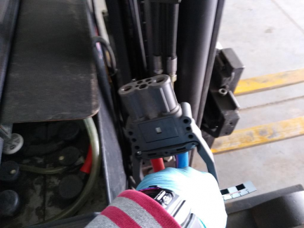 Zdjęcie przedmiotu: W&oacute;zek widłowy wysokiego składowania OM XR 14 ac