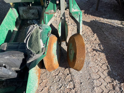 Zdjęcie przedmiotu: Rowkowa sadzarka leśna Masarykův les Křtiny RZS-1 