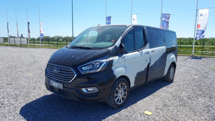 Zdjęcie przedmiotu: Ford Transit Custom 320 2.0 TDCi E6.2 3.2t
