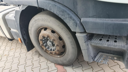 Zdjęcie przedmiotu: Iveco AS440T/P 4x2 Hi-Way