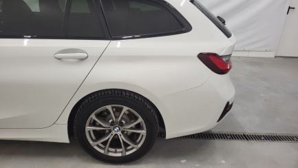 Zdjęcie przedmiotu: BMW 318i Sport Line aut