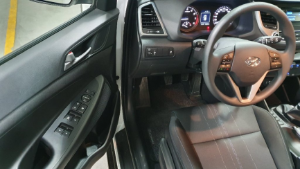 Zdjęcie przedmiotu: Hyundai Tucson 1.6 GDI BlueDrive Classic 2WD