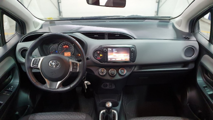 Zdjęcie przedmiotu: Toyota Yaris Hatchback