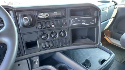 Zdjęcie przedmiotu: SCANIA R420 LA 6x2HNA E5 26.5t