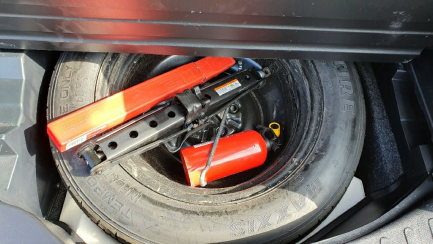 Zdjęcie przedmiotu: TOYOTA, RAV4 16-18, Hybrid Premium 4x2