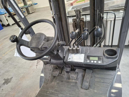 Zdjęcie przedmiotu: Toyota 02-8FGF18 forklift