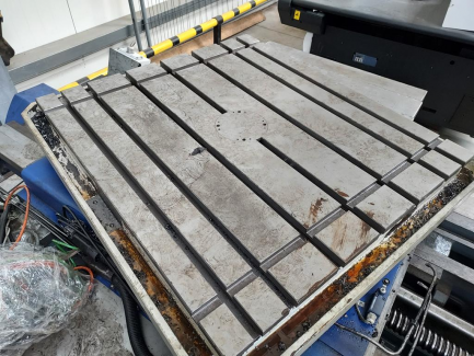 Zdjęcie przedmiotu: Wiertarko-frezarka WPR-100 CNC