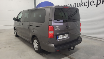 Zdjęcie przedmiotu: Toyota PROACE Verso 2.0 D4-D Medium Business