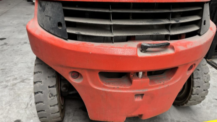 Zdjęcie przedmiotu: Spalinowy w&oacute;zek widłowy Linde H50T-02 