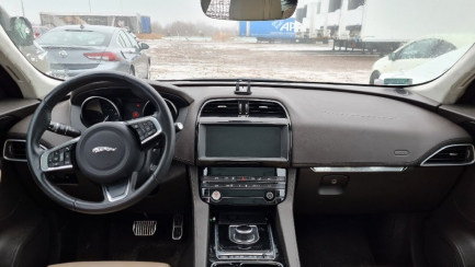 Zdjęcie przedmiotu: Jaguar F-pace 2.0 i4D AWD Prestige aut