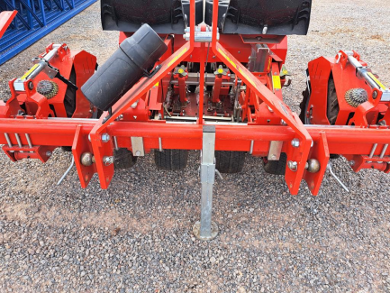 Zdjęcie przedmiotu: Sadzarka do warzyw CHECCHI&MAGLI DUAL GOLD 12 