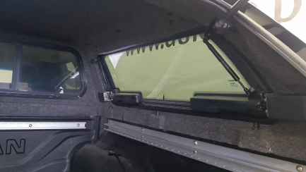 Zdjęcie przedmiotu: Nissan Navara 2.3 dCi Tekna aut