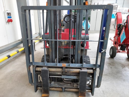 Zdjęcie przedmiotu: Nissan PJ01A18 stacker truck