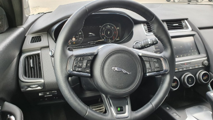 Zdjęcie przedmiotu: Jaguar E-PACE SUV