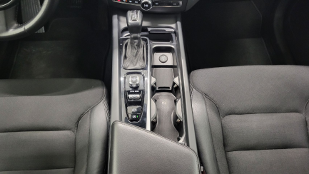 Zdjęcie przedmiotu: Volvo XC60 D4 SCR AWD Momentum aut