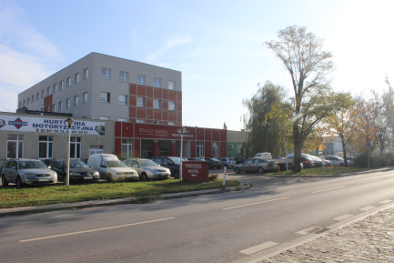 Ogłoszenie! Budynek hotelowy Kutnie