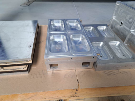 Zdjęcie przedmiotu: Formy do termoformowania tacek ESTRAPLAST