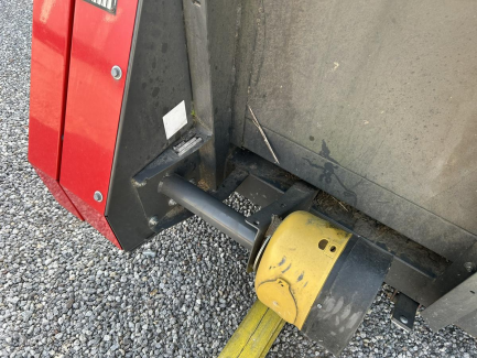 Zdjęcie przedmiotu: Зернова жатка MASSEY FERGUSON FF 480