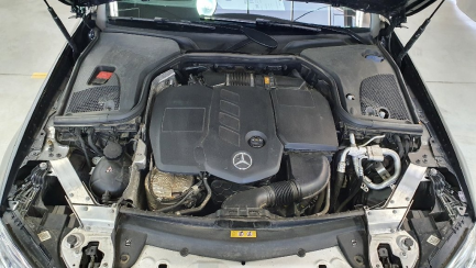 Zdjęcie przedmiotu: Mercedes-benz E220 d 4-Matic 9G-TRONIC