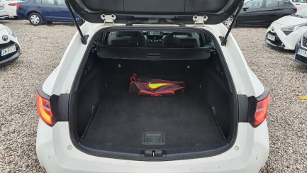 Zdjęcie przedmiotu: Toyota Corolla Combi 1.8 Hybrid Active + LPG