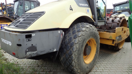 Zdjęcie przedmiotu: VOLVO SD130 DX combination roller